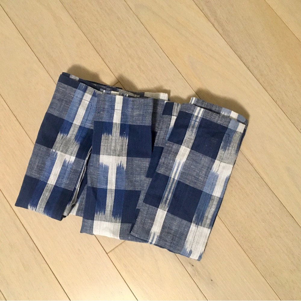 NWOT Pottery Barn set of 3 dinner napkins